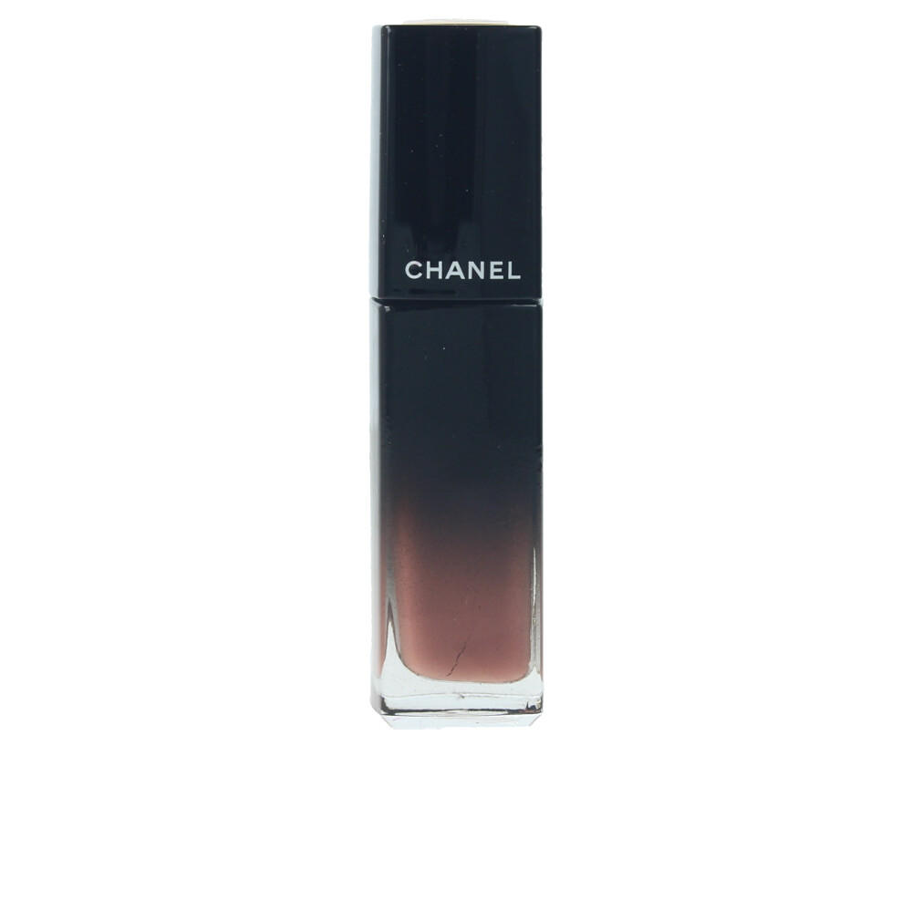 Губная помада Rouge allure laque Chanel, 6 мл, 62-still акриловая моющаяся краска argile laque satinee interieure в цвете t512 gres rouge 2 5 л