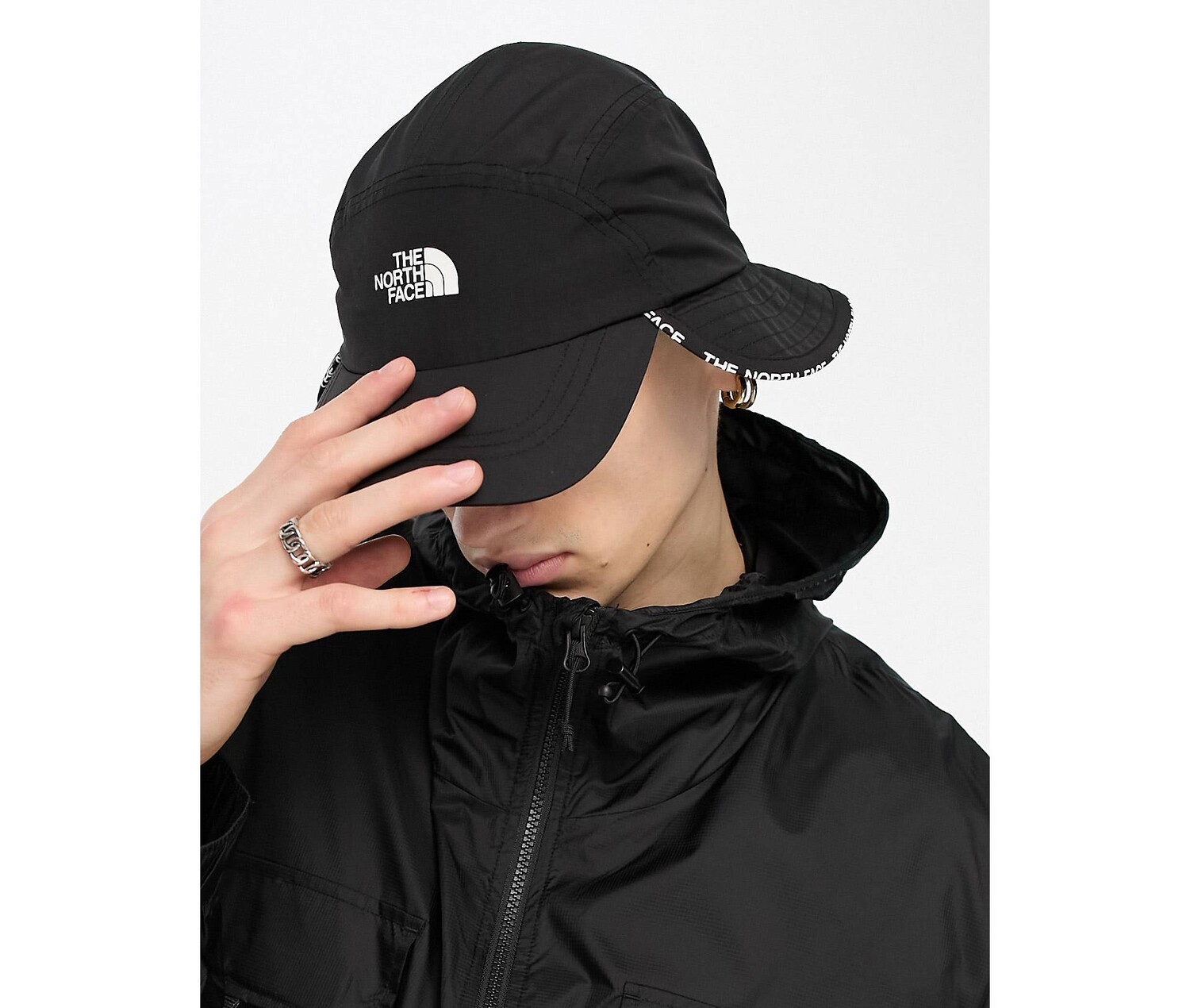 

Черная солнцезащитная кепка The North Face Cypress
