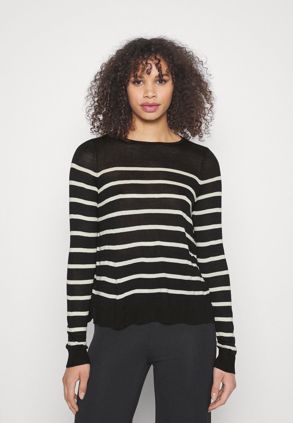 

Свитер Vero Moda Vmnova O-Neck, черный / береза