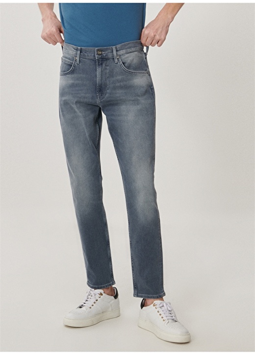 цена Прямые мужские джинсовые брюки Lee