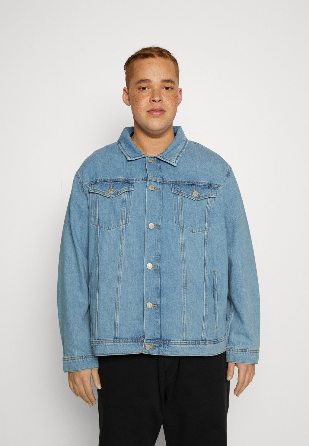 

Джинсовая куртка Jack & Jones