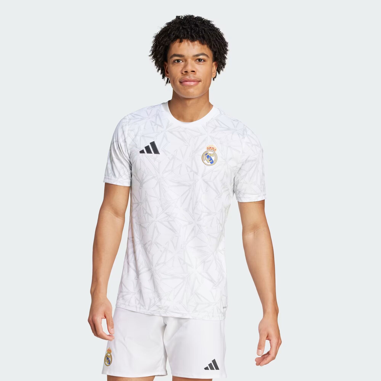 

Предматчевая майка Реал Мадрида Adidas, цвет White/Clear Grey