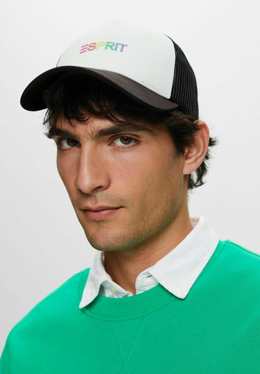 

Бейсболка Esprit, цвет black