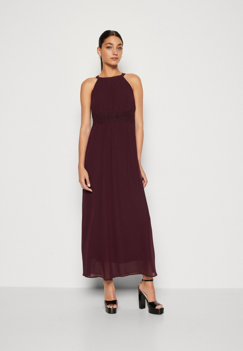 

Вечернее платье Vero Moda