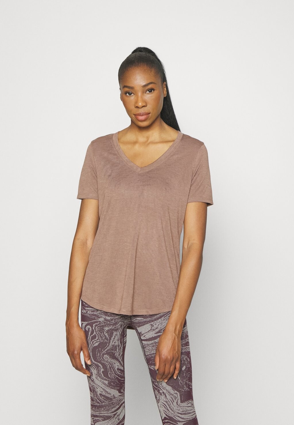 

Спортивная футболка Athleta, бежевый