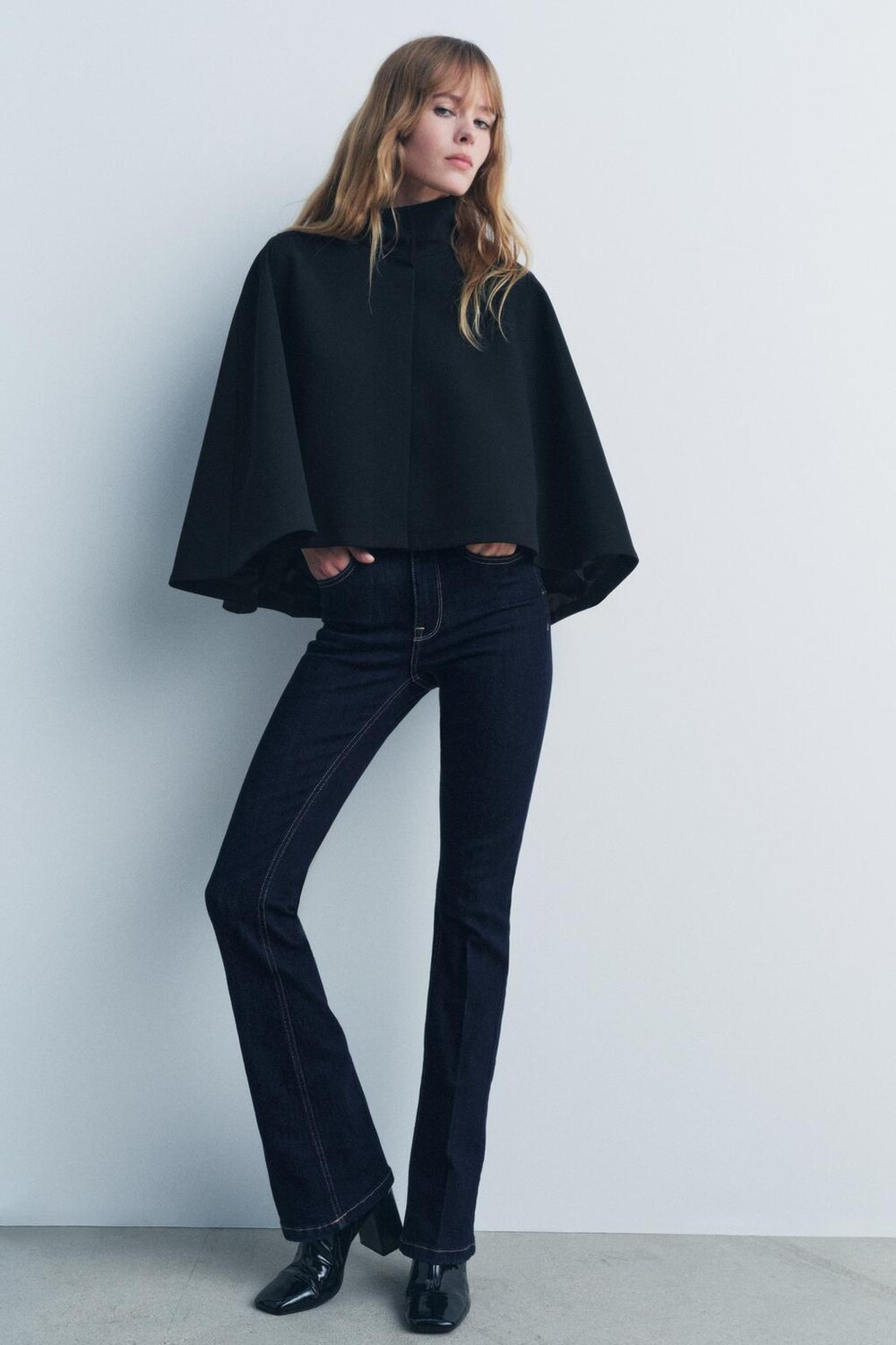 

Джинсы bootcut средней посадки ZARA, синий