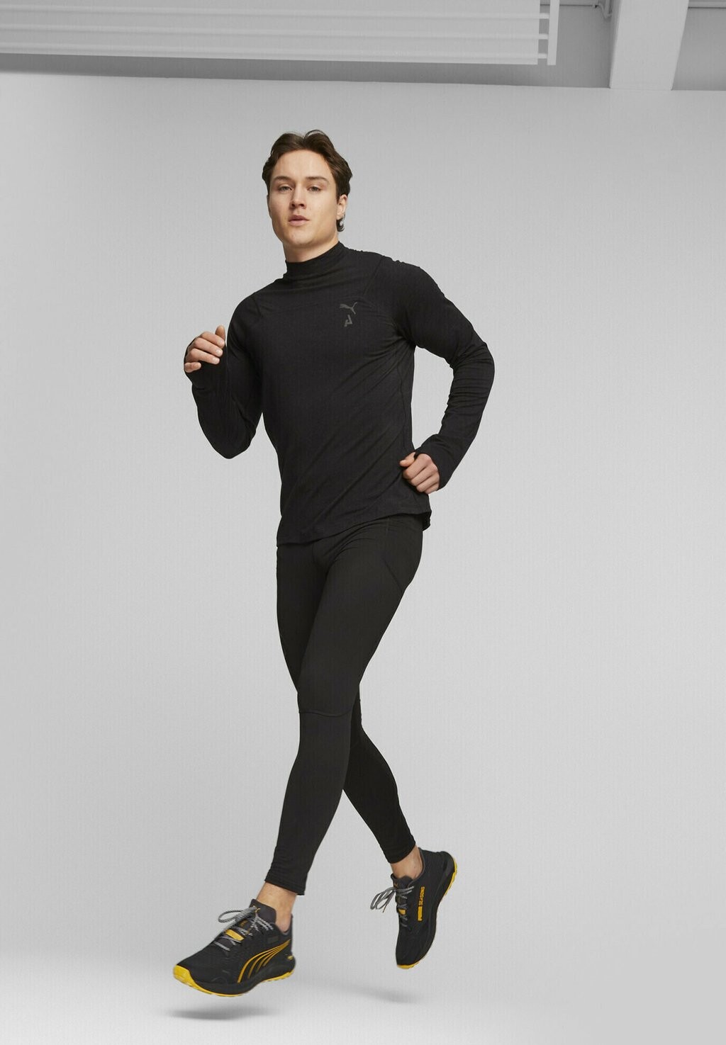 

Футболка с длинным рукавом SEASONS LONGSLEEVE Puma, черная, Черный