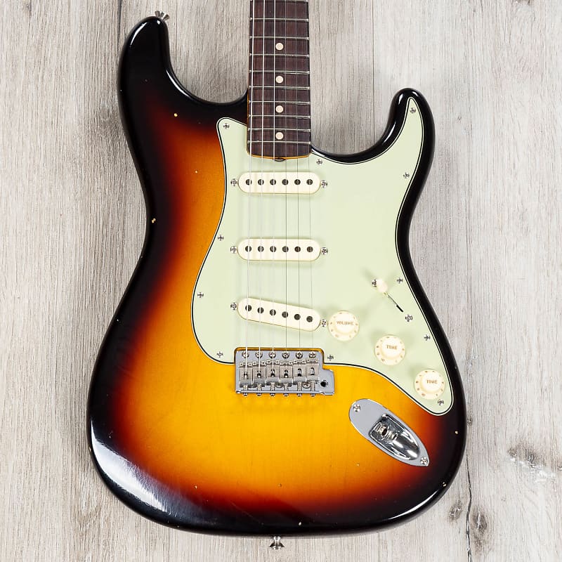 Электрогитара Fender Custom Shop 1963 Stratocaster Journeyman Relic Guitar, 3-Color Sunburst