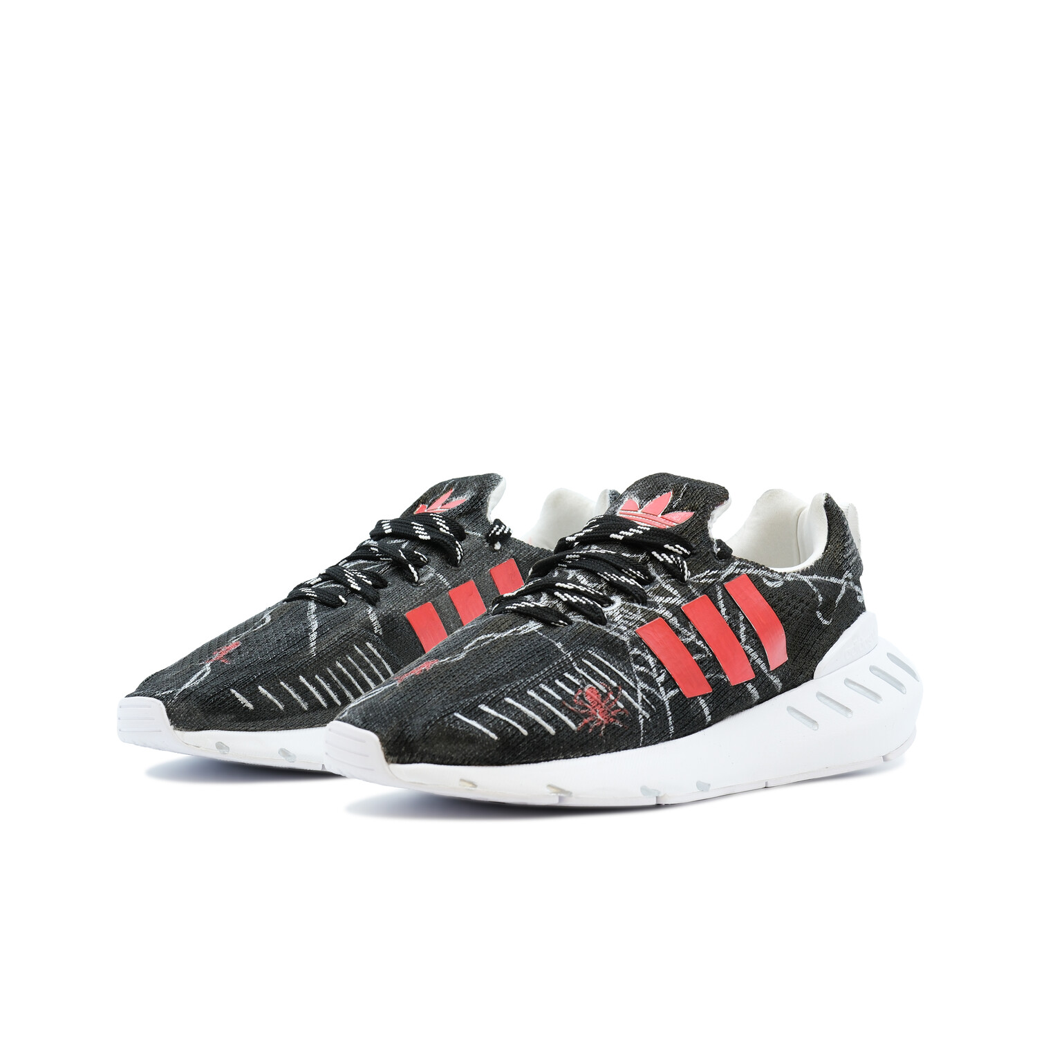 

Кроссовки Swift Run 22 унисекс с низким верхом красные/белые Adidas Originals