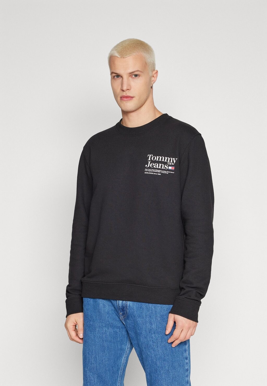 

Толстовка Tommy Jeans МОДЕРН, черный