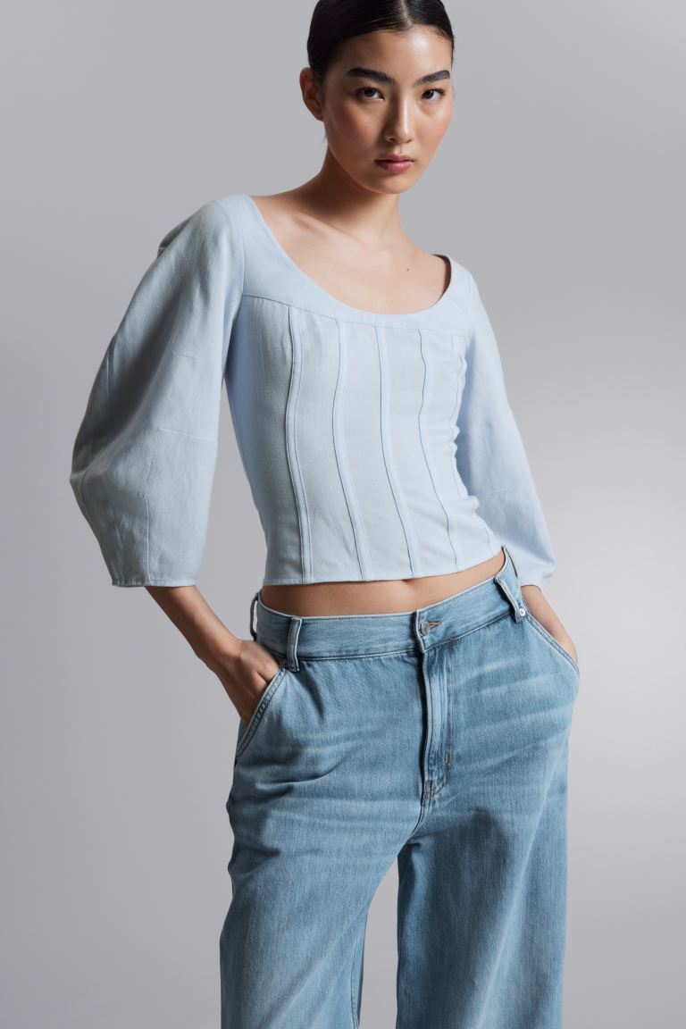Укороченная корсетная блузка и другие истории H&M, синий