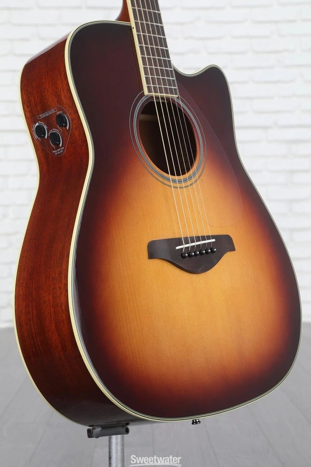 

Гитара Yamaha FGC-TA TransAcoustic Dreadnought — коричневый Sunburst