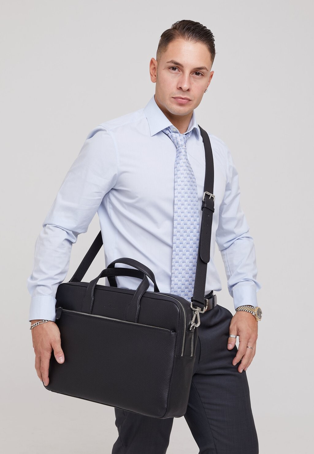 

Портфель Indian Cobbler, цвет black