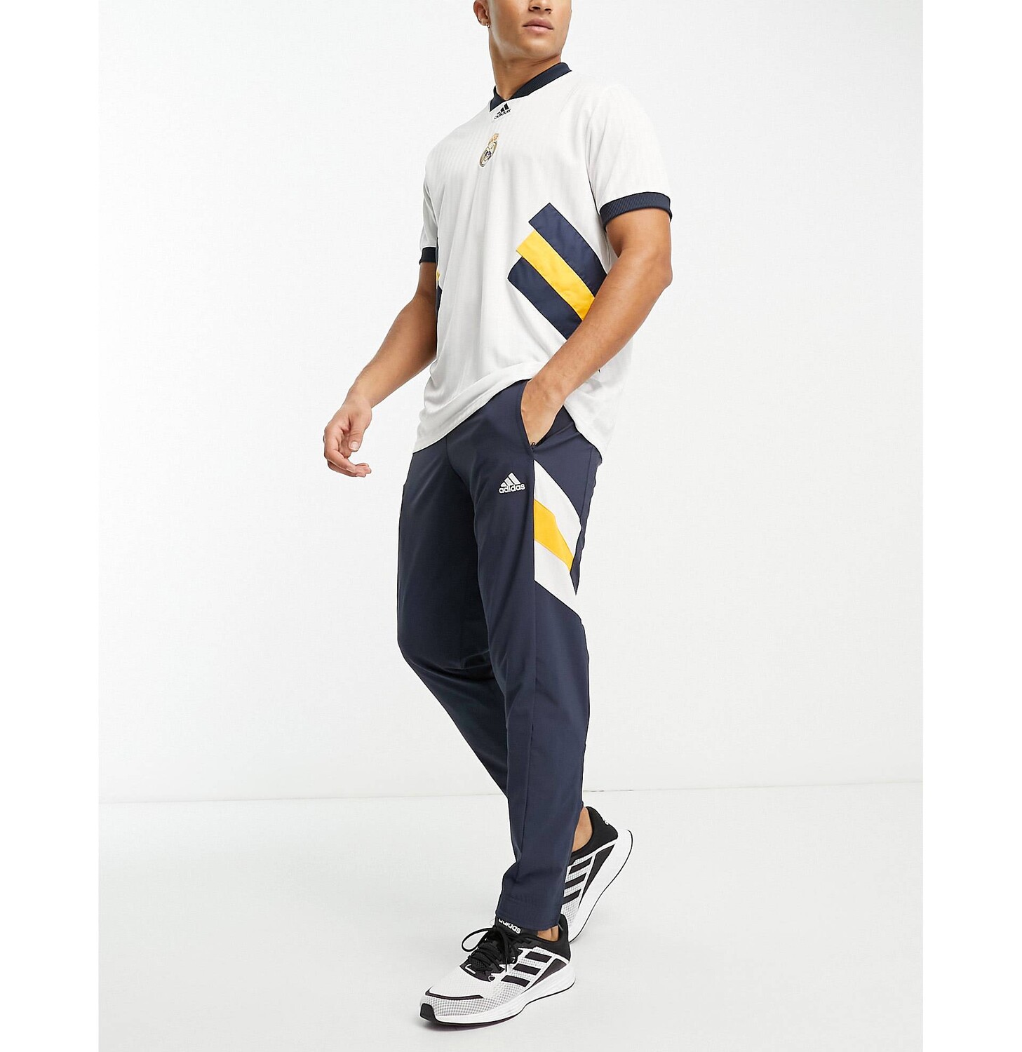 

Темно-синие джоггеры adidas Football Real Madrid Icons adidas performance