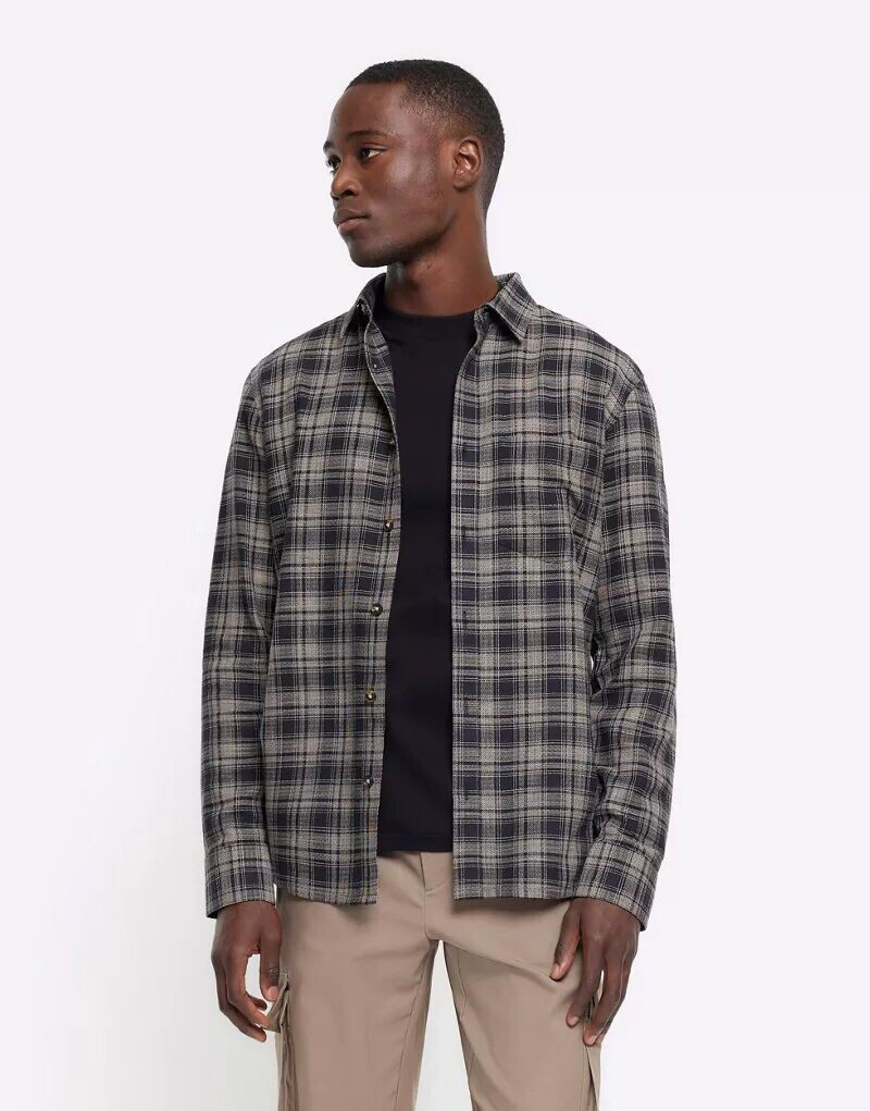 

Черная рубашка в клетку стандартного кроя River Island