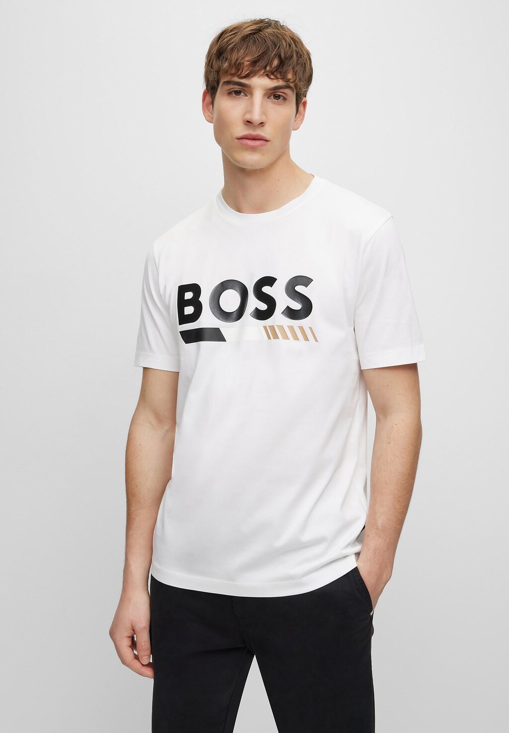

Футболка с принтом BOSS, белый