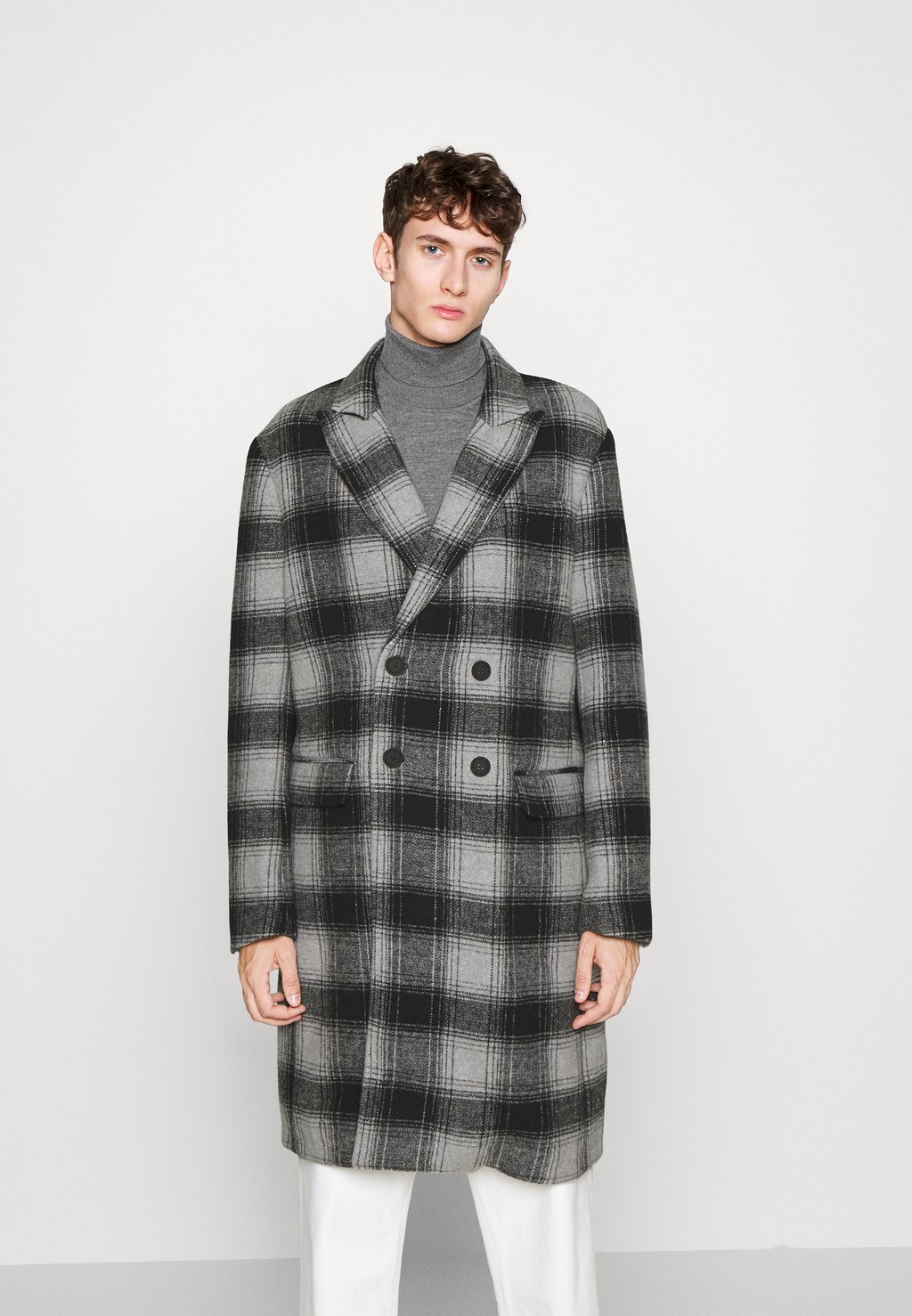 Классическое пальто Selected, серый пальто классическое selected homme серый