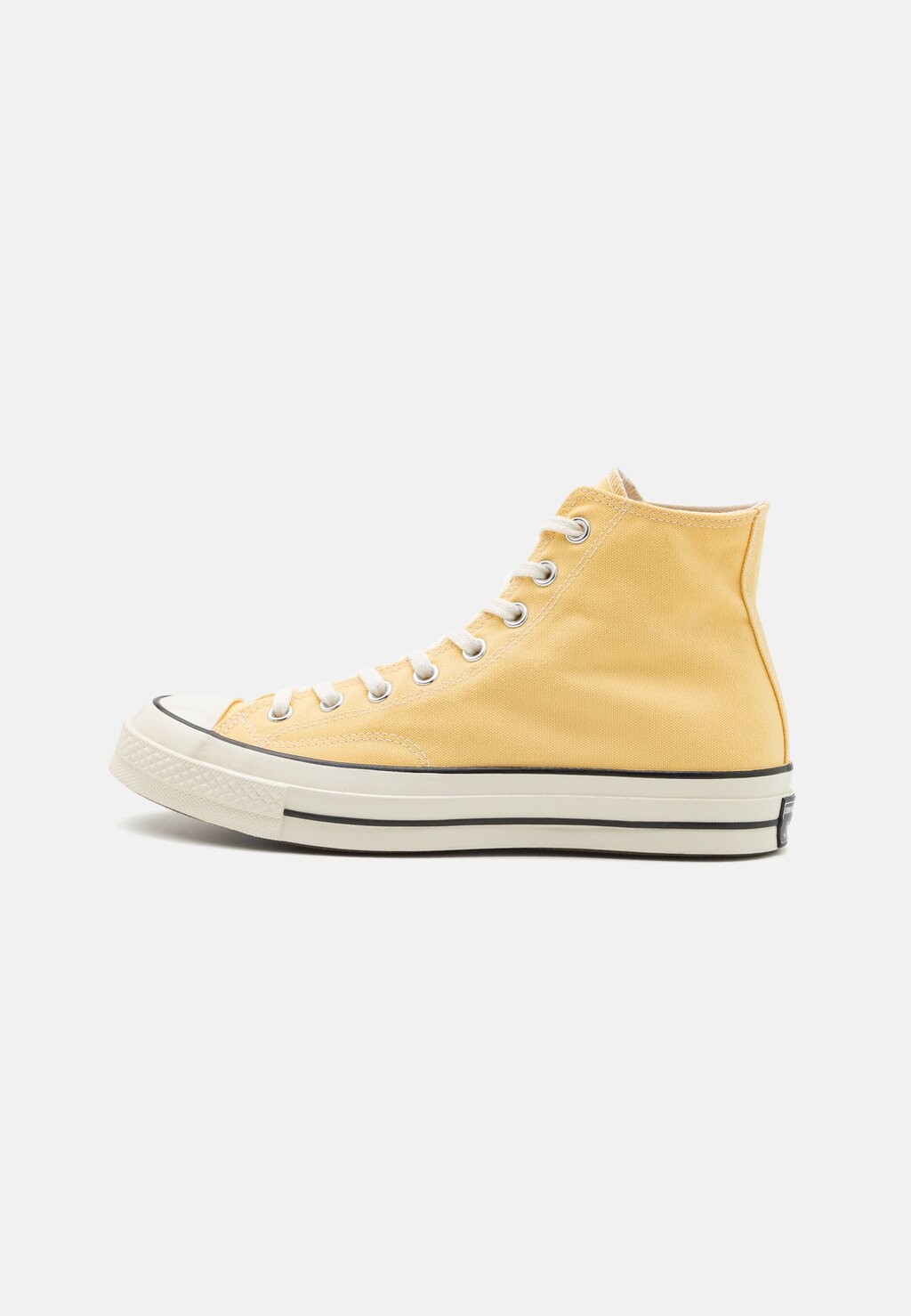 

Высокие кроссовки Converse