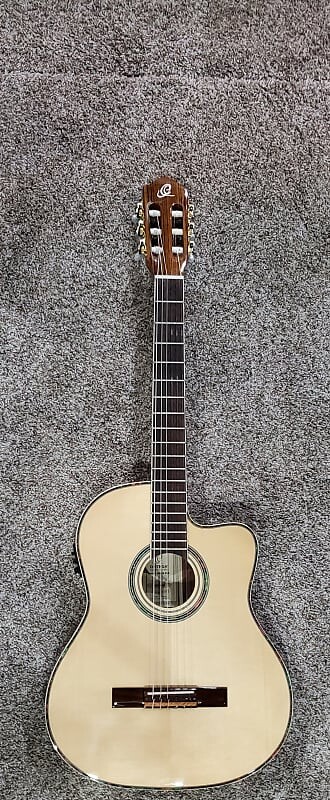 

Акустическая гитара Ortega RCE145NT Classical Guitar, Solid Spruce Top w/ Mahogany Back & Sides | Includes Gigbag