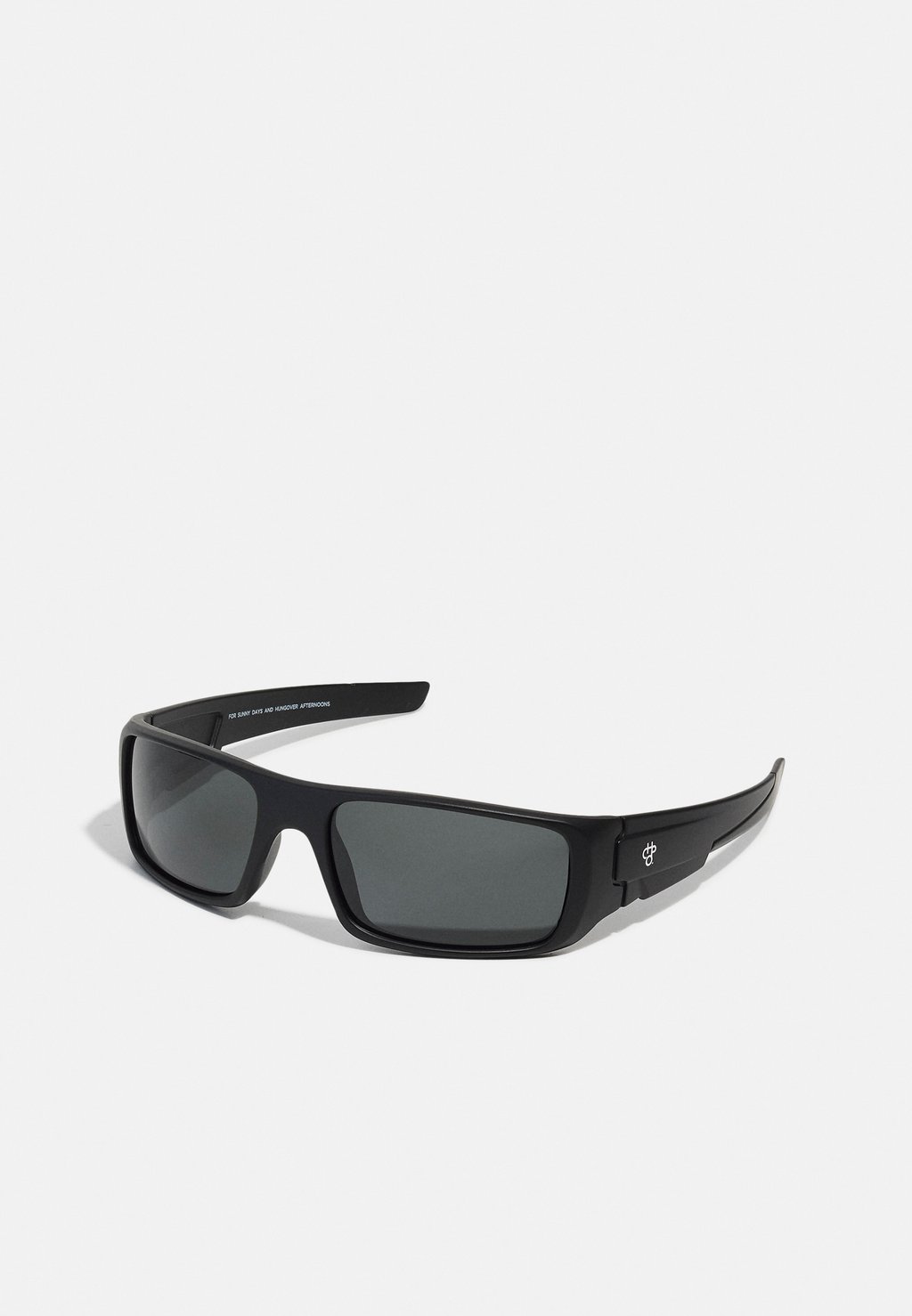 цена Солнцезащитные очки CHPO, черный