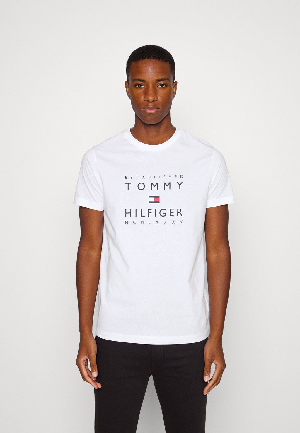 

Футболка с принтом Tommy Hilfiger, белый