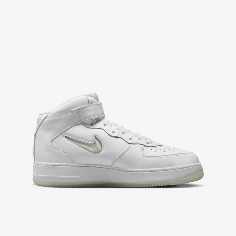 

Кроссовки Nike Air Force 1 Mid ´07, белый