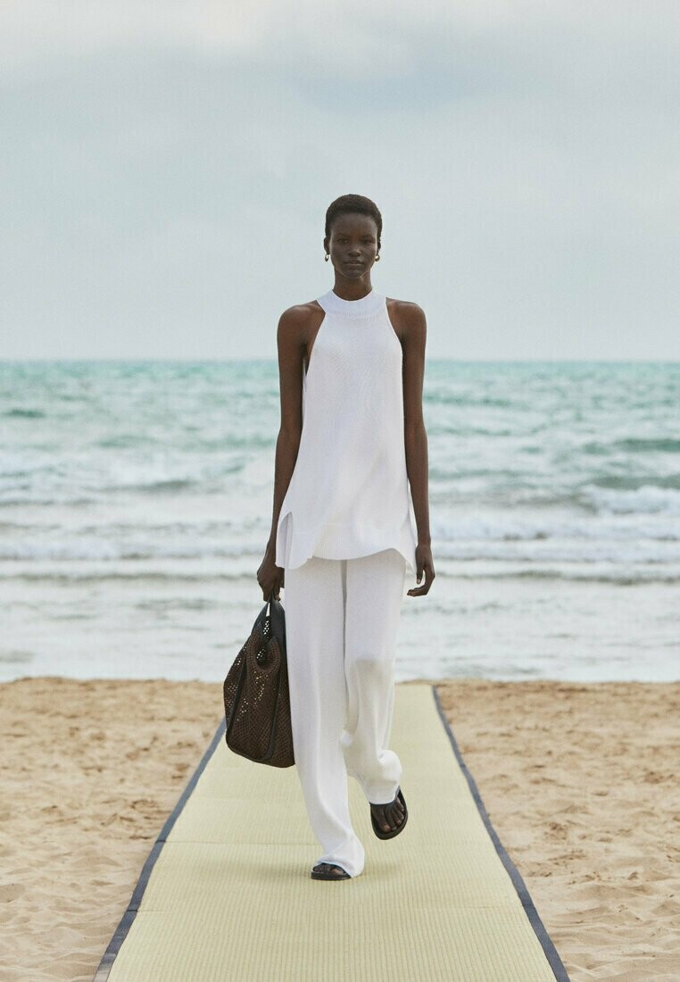 

Топ Massimo Dutti, белый