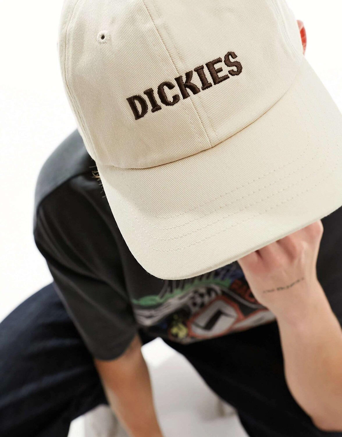 

Бежевая кепка Dickies Hays