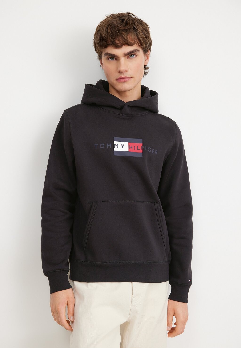 

Толстовка с капюшоном Tommy Hilfiger, черный