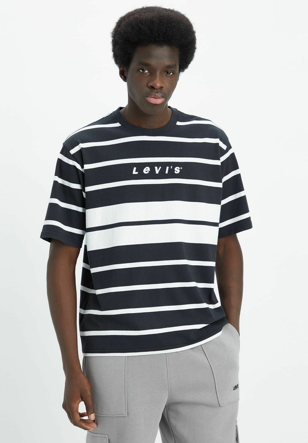 

Футболка с принтом Levi's, черный