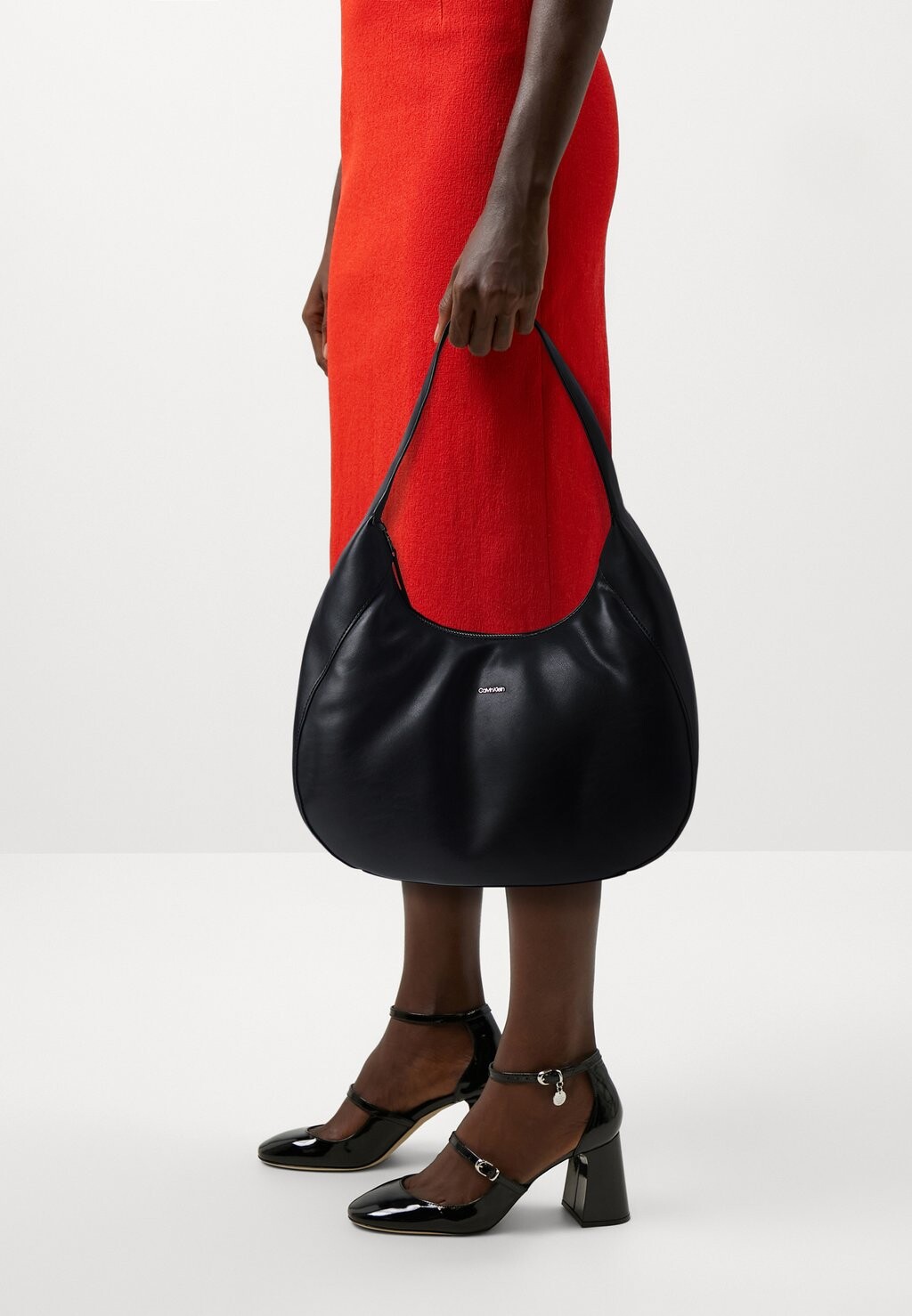 

Сумка EMMA LARGE SHOULDER BAG Calvin Klein, цвет black