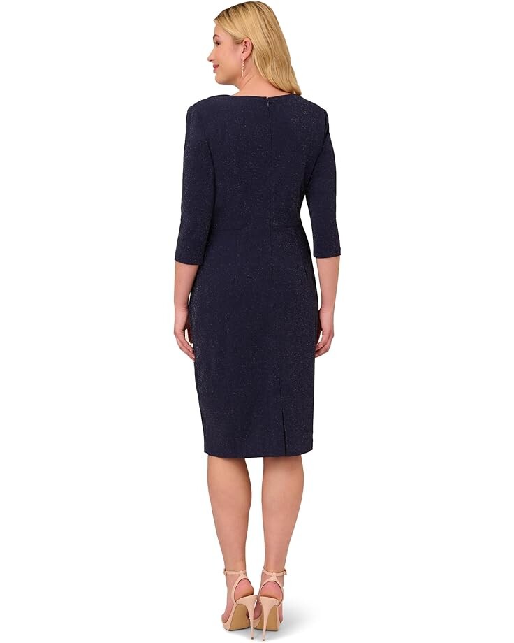 

Платье Adrianna Papell Plus Size 3/4 Sleeve Metallic Knit Tie Front Sheath Dress, цвет Light Navy