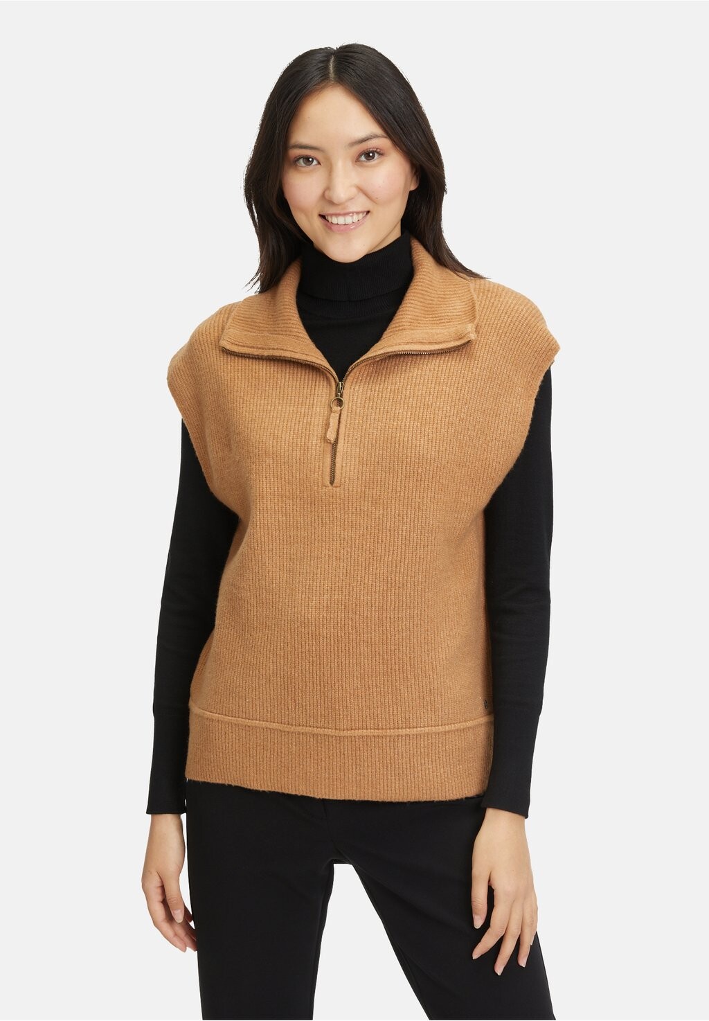 

Свитер Betty & Co