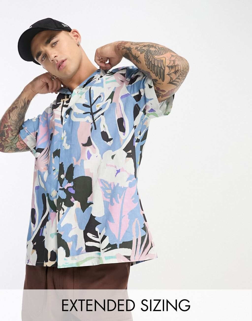 

Свободная льняная рубашка с абстрактным принтом ASOS DESIGN Revere