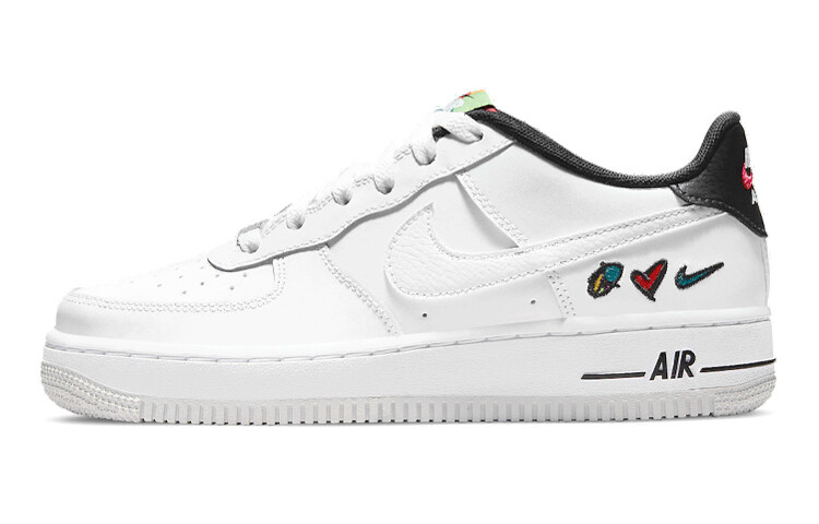 

(GS) Кроссовки Nike Air Force 1 Low Peace, Love, Swoosh белые