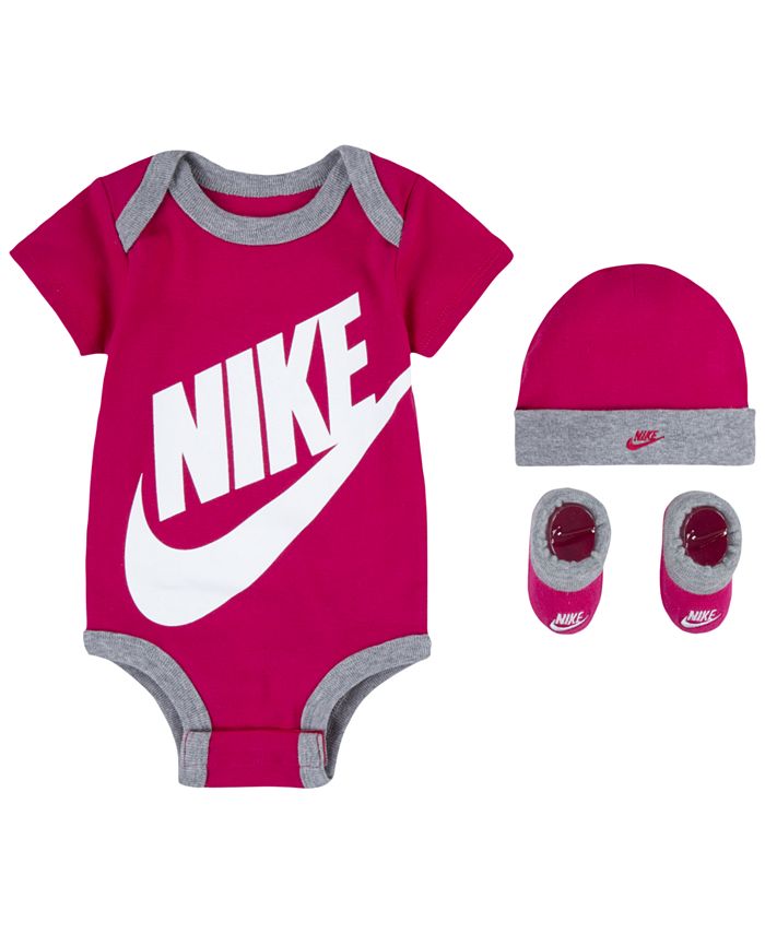 цена Боди, шапочка и пинетки с логотипом Futura для мальчиков и девочек, подарочный набор из 3 предметов Nike, розовый