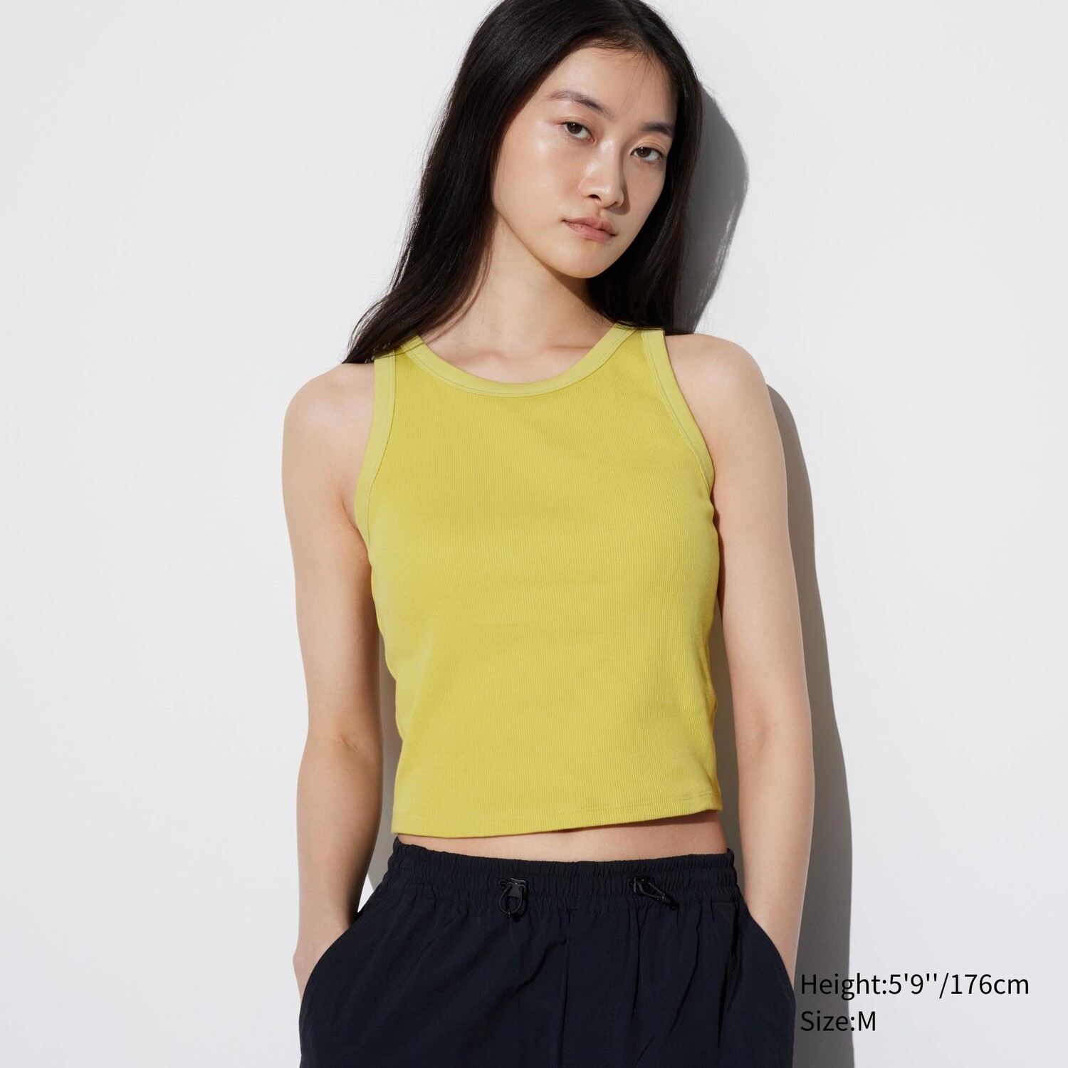 

Футболка с короткими брюками UNIQLO, желтый