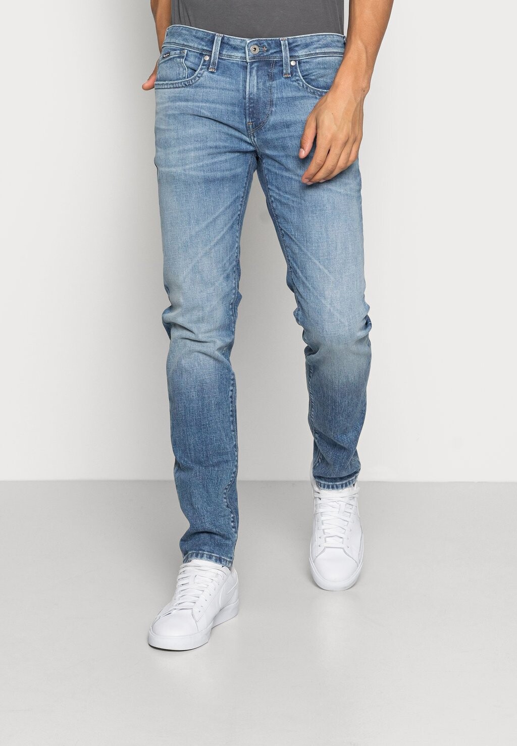 

Джинсы облегающего кроя Pepe Jeans