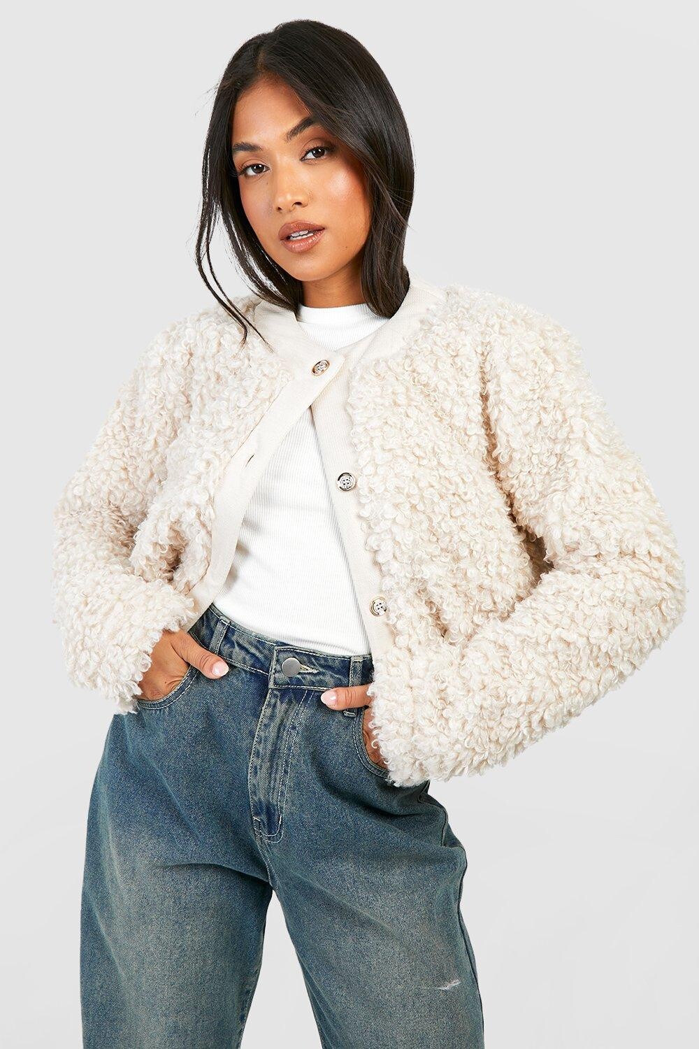 

Укороченная куртка teddy boucle Boohoo, слоновая кость, Бежевый