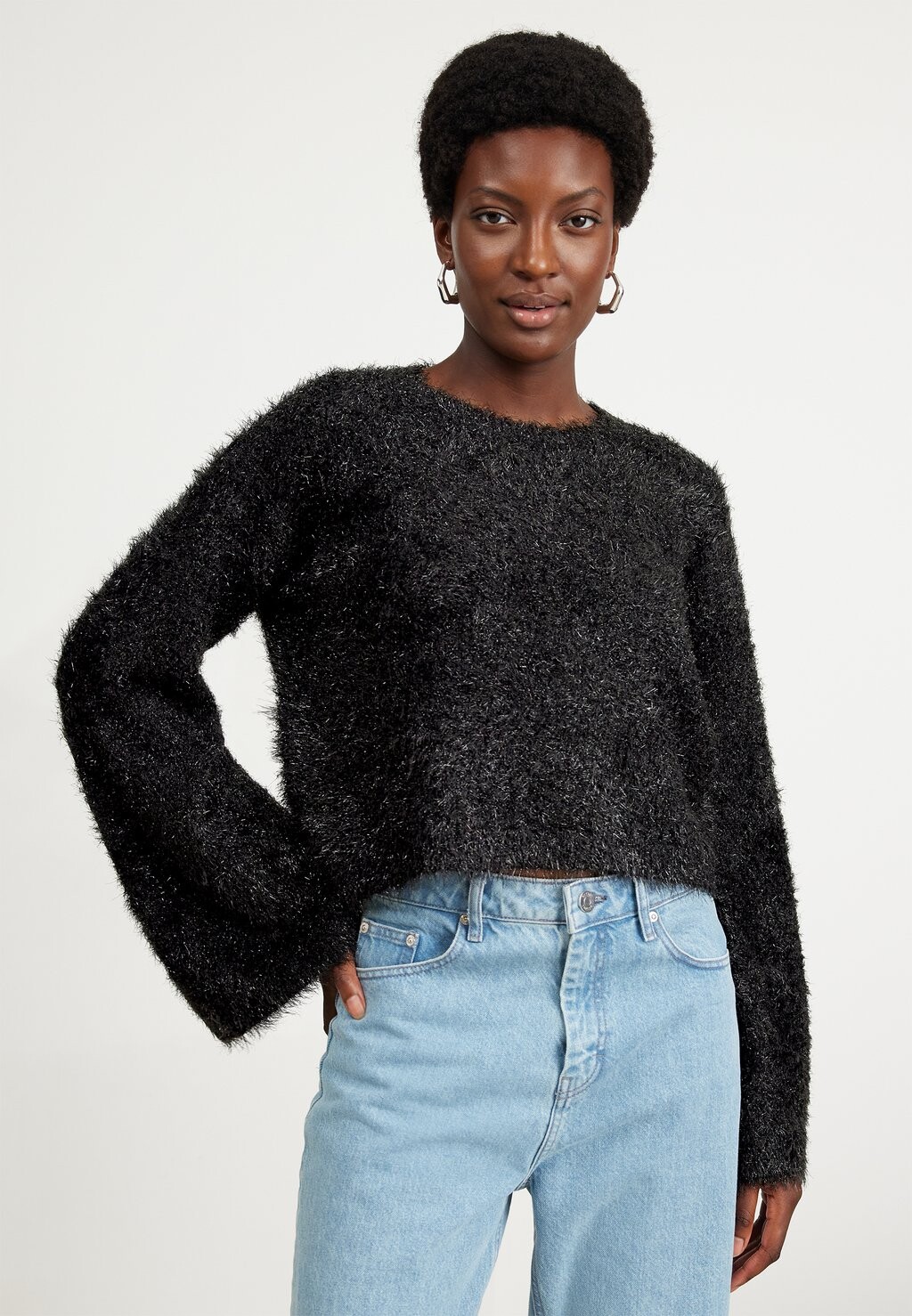 

Свитер MATTIANIGZ CROPPED Gestuz, черный