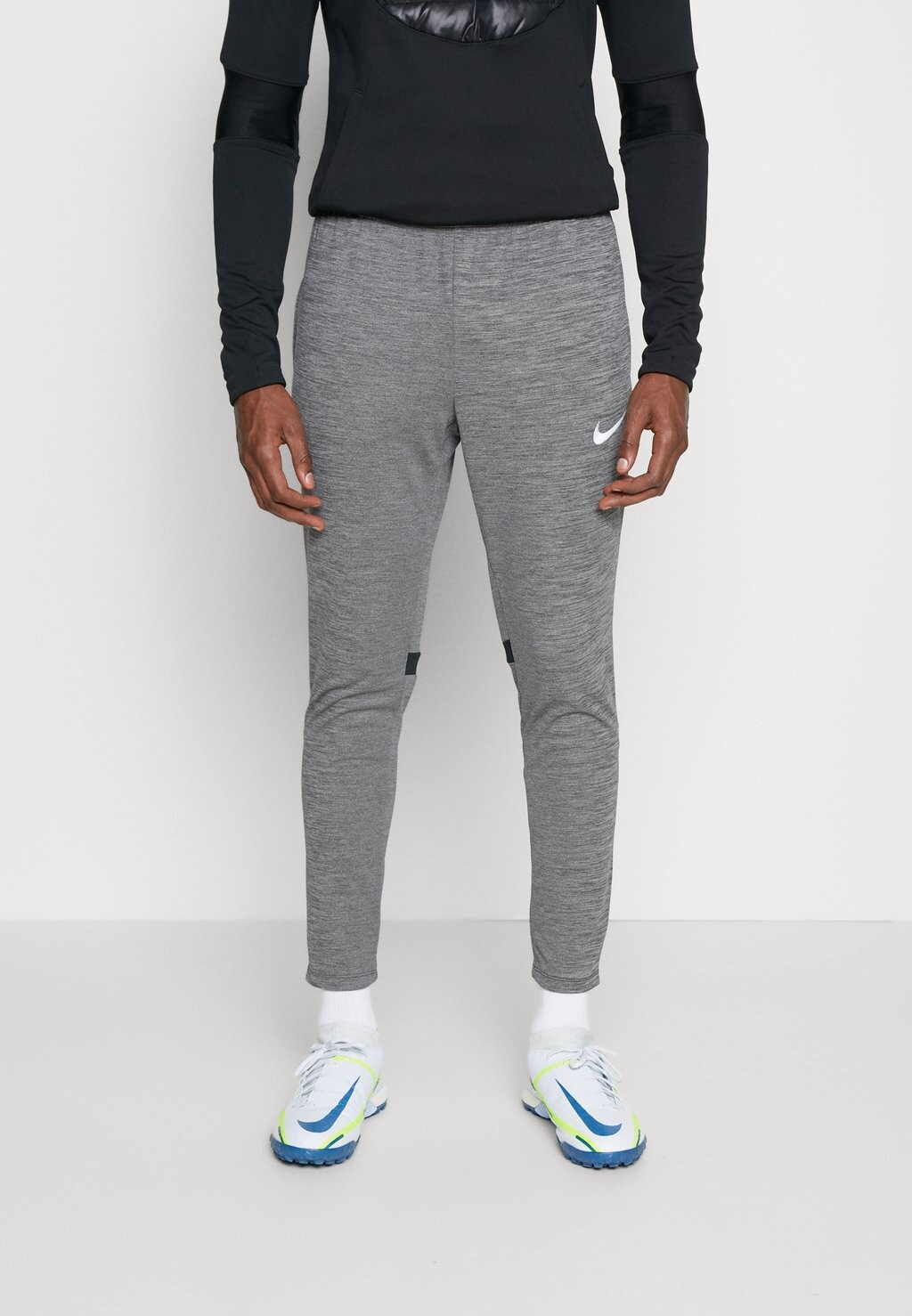 

Спортивные брюки Nike