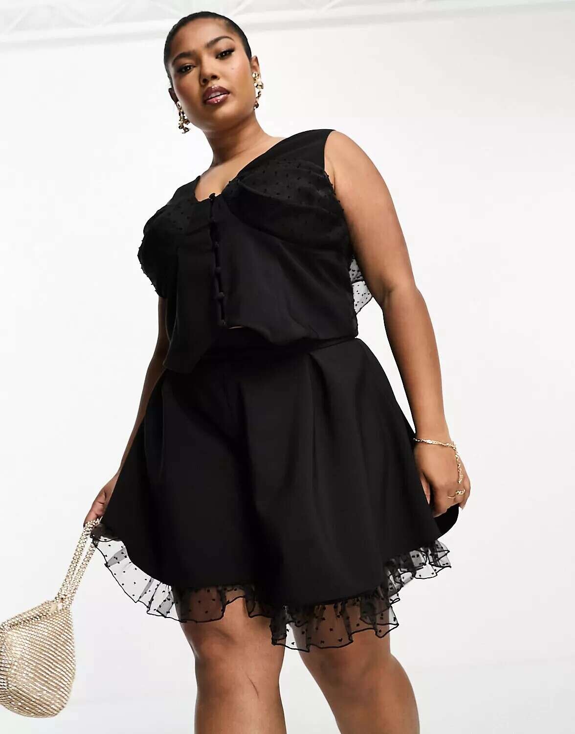 

Черные шорты с принтом ASOS LUXE Curve