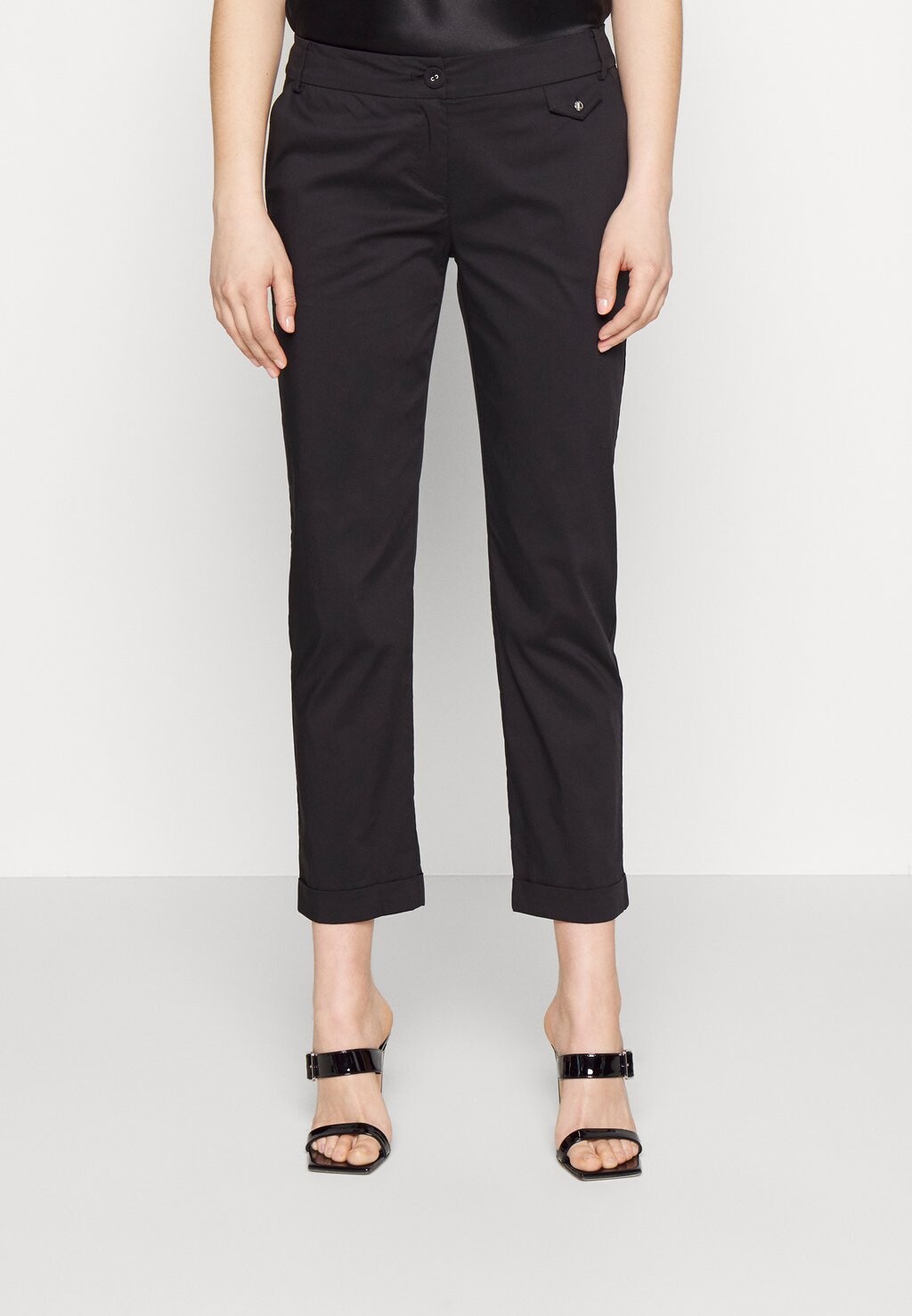 

Брюки PANTALONI TROUSERS Patrizia Pepe, черный