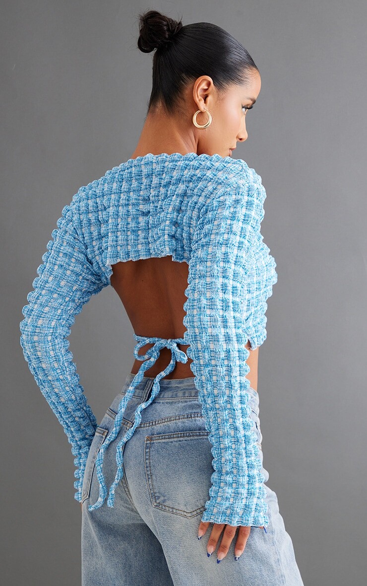 

PrettyLittleThing Синий текстурированный укороченный топ с завязками на спине