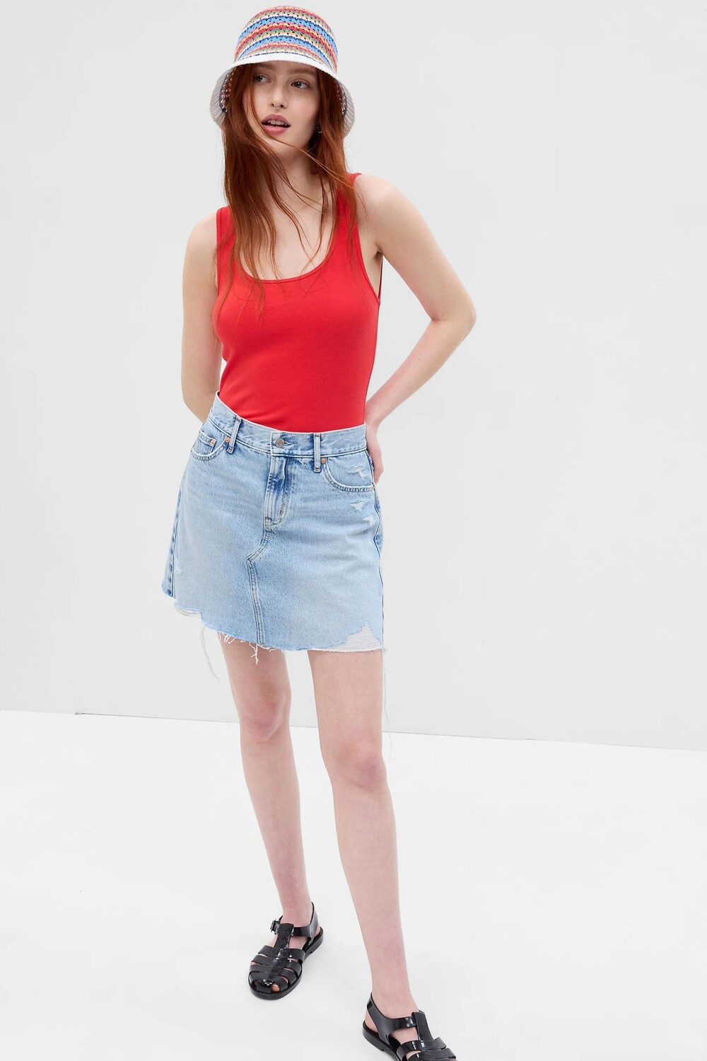 

Современная майка Gap, красный