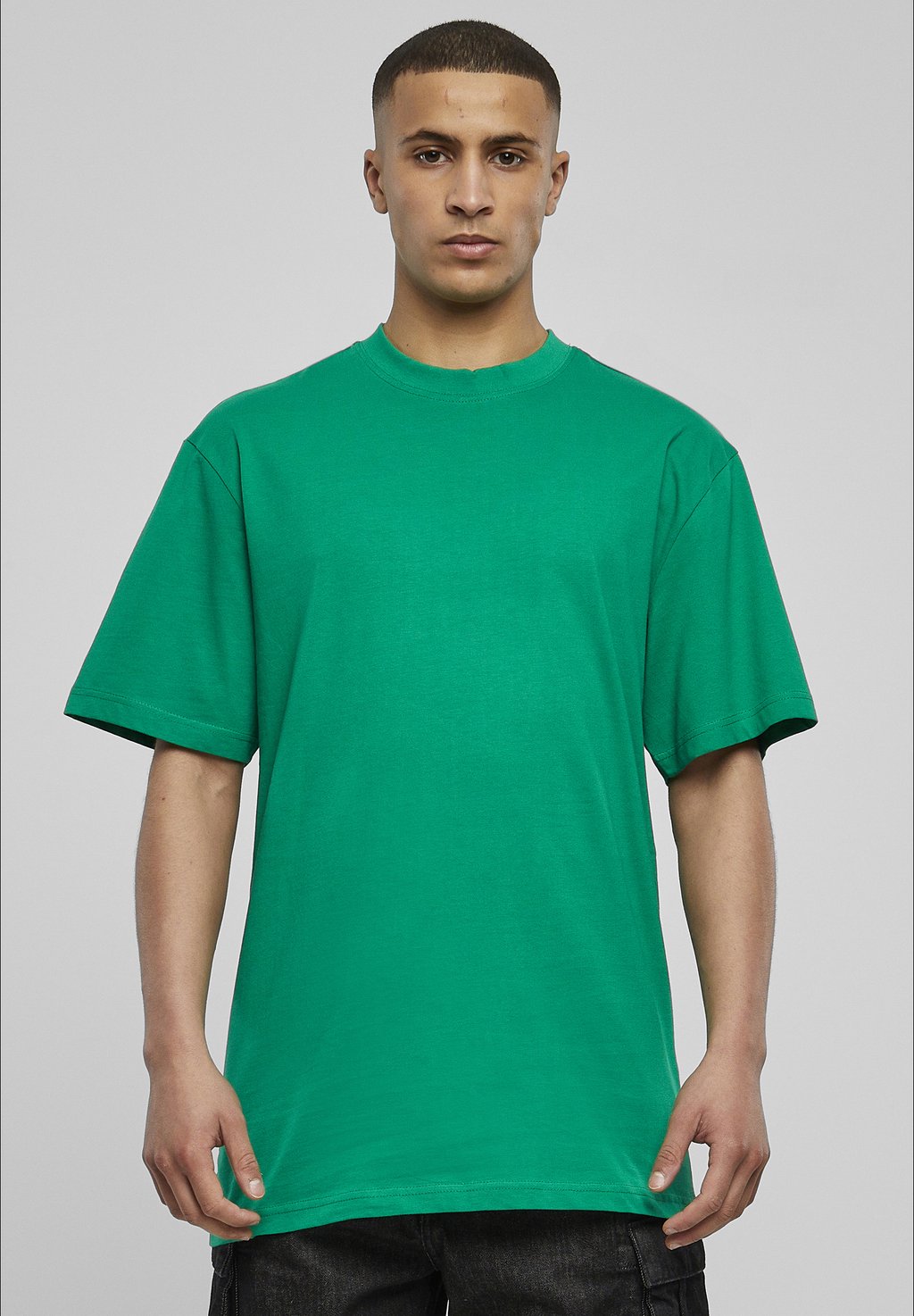 Базовая футболка TALL Urban Classics, зеленая