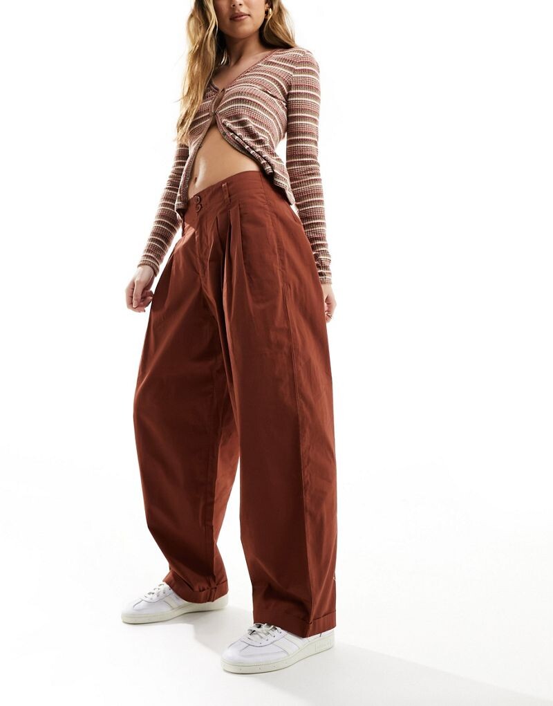 

Коричневые брюки из премиального поплина ASOS DESIGN