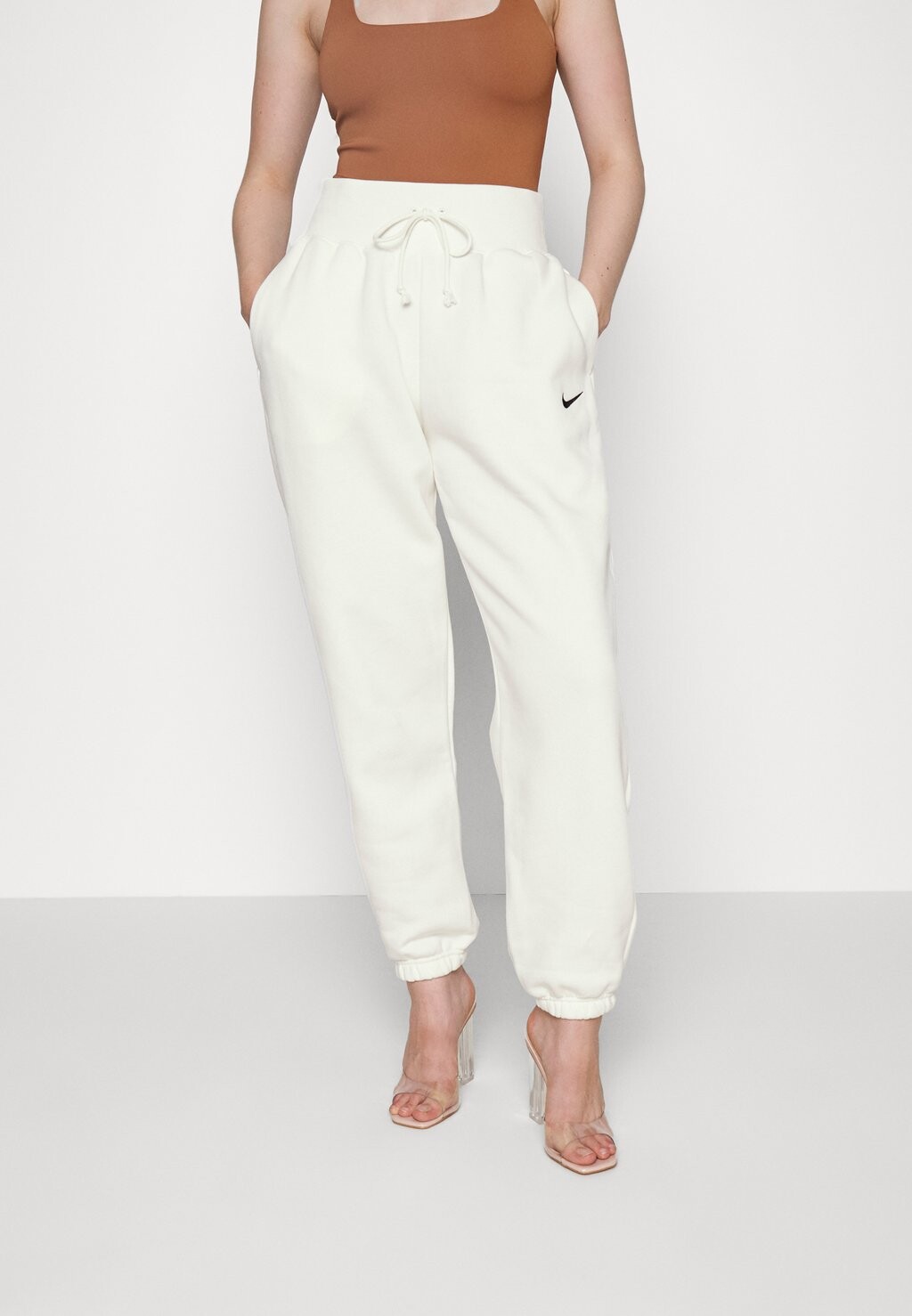 

Спортивные брюки Nike Pant, парус / черный, Серый