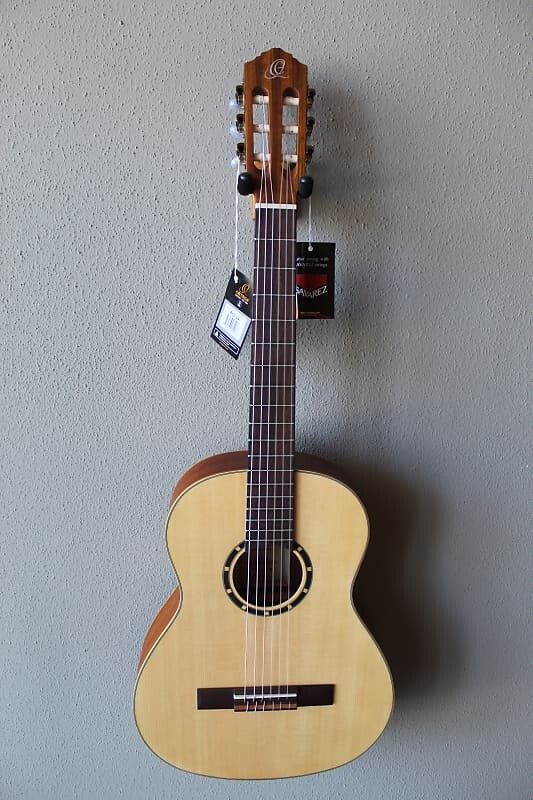 Акустическая гитара Brand New Ortega R121-3/4 Three Quarter Size Nylon String Classical Guitar with Deluxe Gig Bag