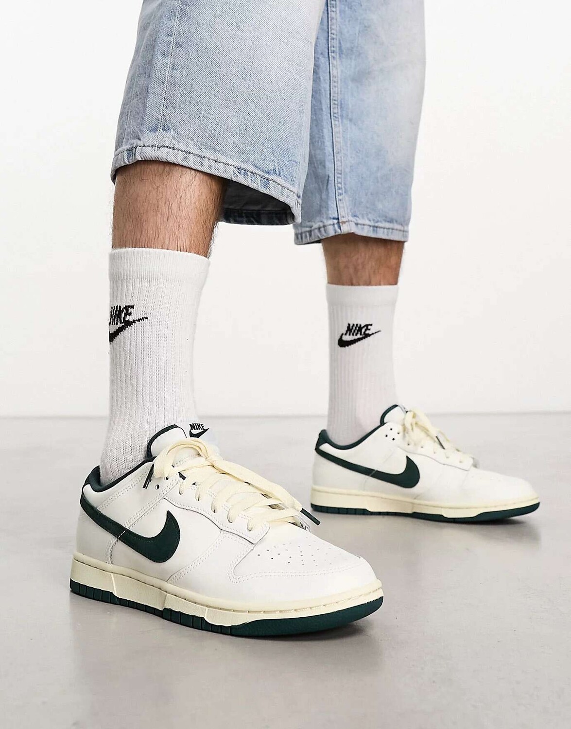 

Кроссовки Nike Dunk Low кокосового молока и темно-зеленого цвета, Зеленый